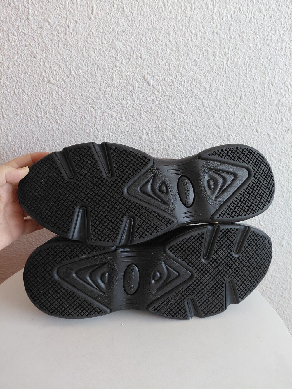 New,without box Propet Men's Stability Slip On Sneaker Dark Gray - Picture 12 of 14